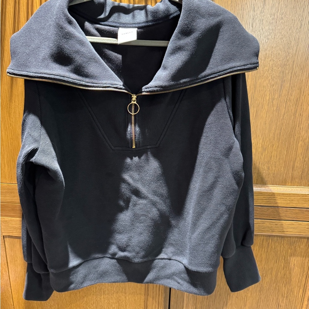 Varley Black Half-Zip Sweatshirt